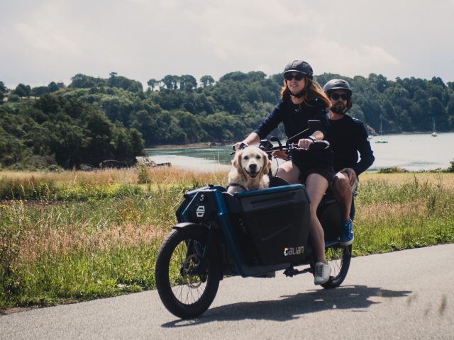 A vélo avec son chien