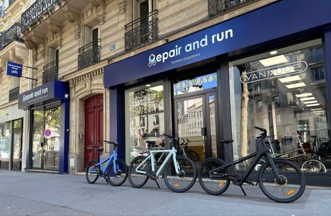 Repair and Run lance un concept store à Montparnasse (Paris) Repair and Run VanMoof