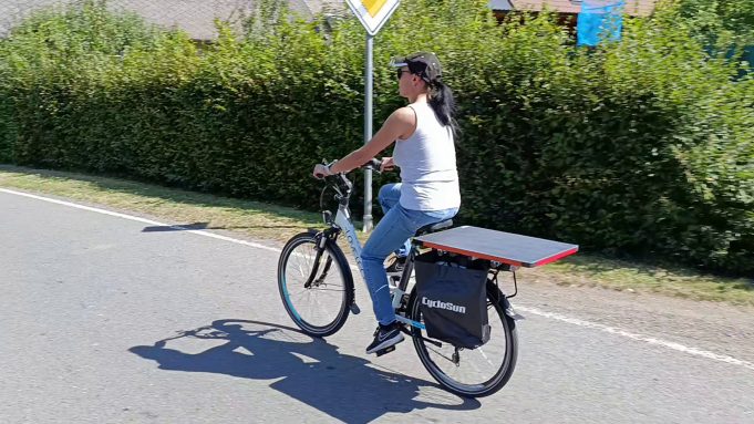 Surface de CycloSun : l’autonomie solaire pour votre VAE CycloSun Surface Daily