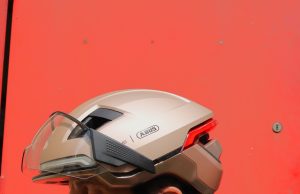 Essai casque Abus Hyp-E BL.Ace essai du casque Abus connecté Hyp-E