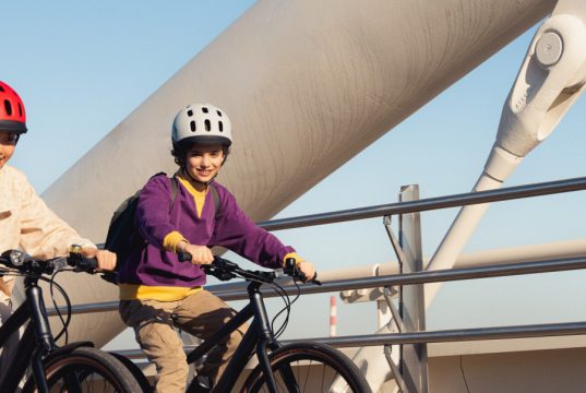 woom EXPLORE e : le vélo électrique enfant qui change la donne Woom EXPLORE e, vélo électrique pour enfant